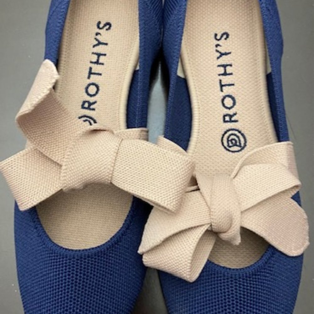 Rothy’s Mary Jane Pointed Toe Flats in Navy and Pink – Size 9